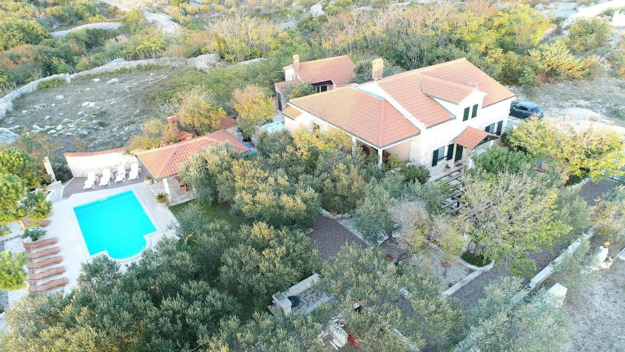 Villa Dabo Новаля Екстер'єр фото