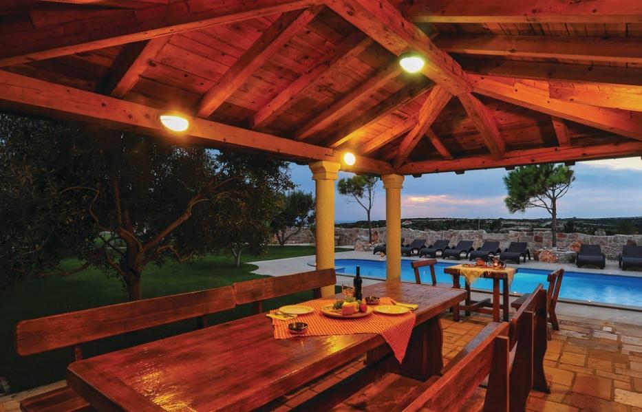 Villa Dabo Новаля Екстер'єр фото