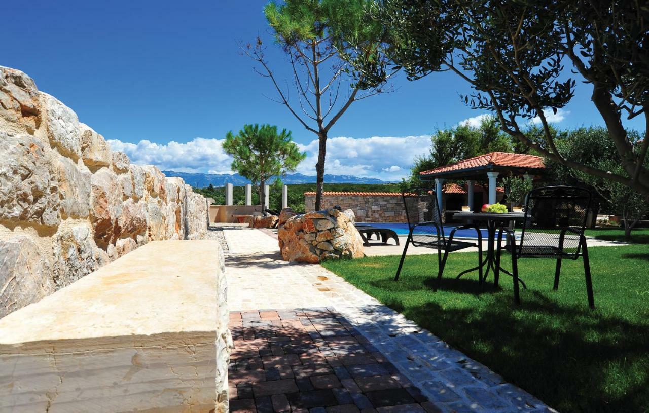 Villa Dabo Новаля Екстер'єр фото